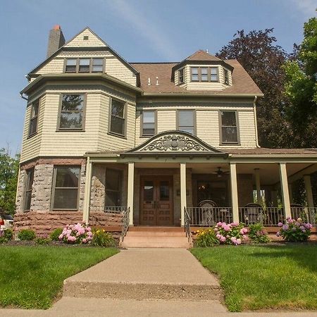 7 On Strath Otel Rochester Dış mekan fotoğraf